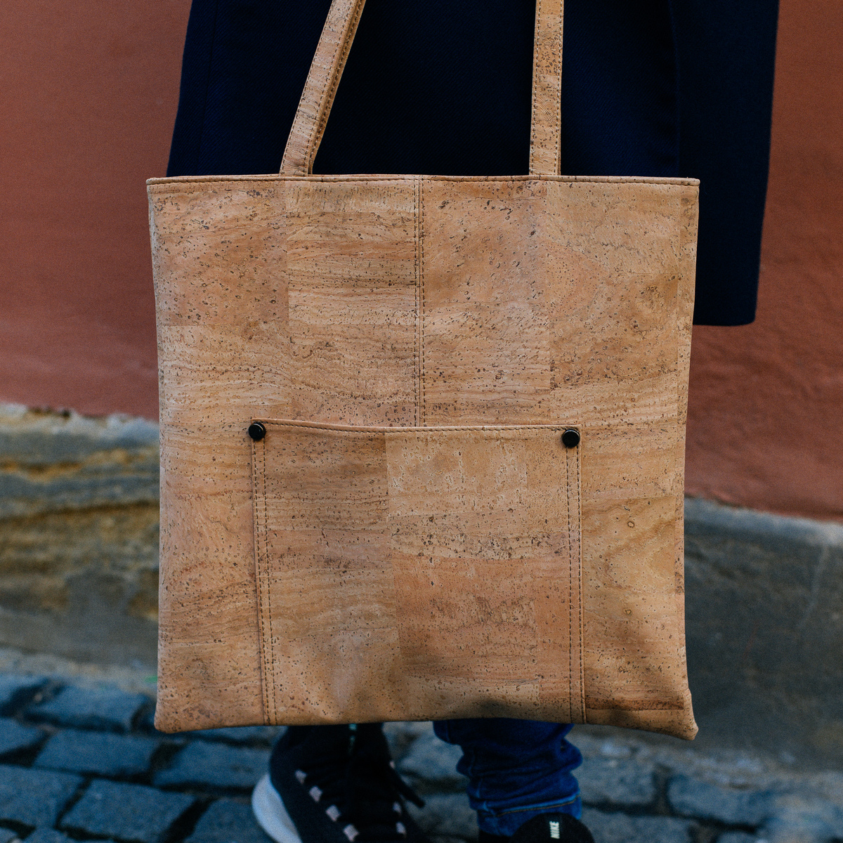 Damen Einkaufstasche, Handtasche aus Kork mit Tragegurt online kaufen